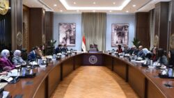 مدبولي: خفض الدين العام والخارجي أولوية للحكومة في المرحلة الحالية