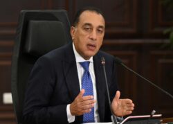 رئيس الوزراء يعود إلى القاهرة بعد زيارة رسمية إلى لبنان