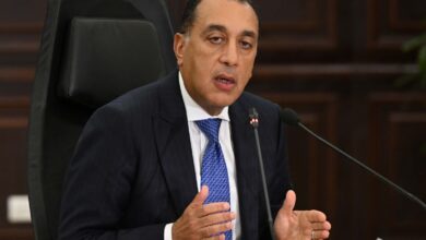 رئيس الوزراء يعود إلى القاهرة بعد زيارة رسمية إلى لبنان