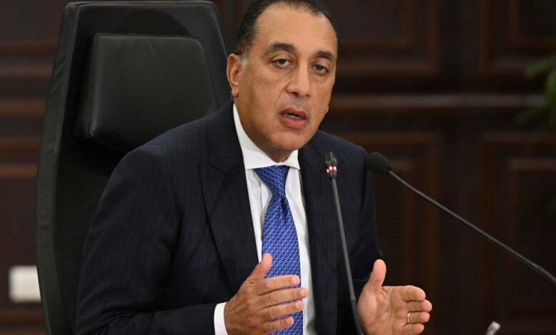 رئيس الوزراء يعود إلى القاهرة بعد زيارة رسمية إلى لبنان