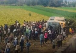 كفر الدوار انقلاب أتوبيس رحلات نتيجة هطول الأمطار