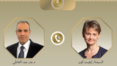 وزير الخارجية في اتصال مع نظيرته البريطانية يرفض فصل الضفة عن غزة