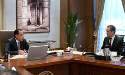 مدبولي يبحث مع رئيس الهيئة الوطنية للإعلام خطوات الإصلاح الهيكلي ورفع كفاءة الأداء