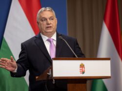 رئيس وزراء المجر يحذر من حرب أوروبية روسية في 2030
