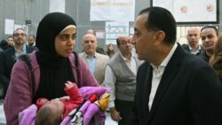 مواطنة من قلب القليوبية توصل سلامها للرئيس السيسي وتشيد بإنجازات حياة كريمة