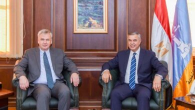 محافظ الإسكندرية يبحث مع السفير الألماني التعاون في مجالات الصناعة والبنية التحتية