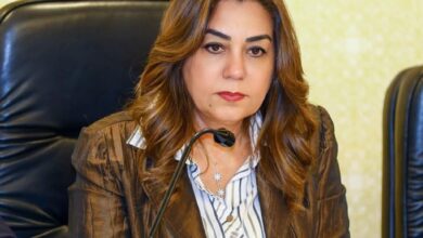 وزيرة التنمية تتلقى تقريراً من قطاع الإدارة الاستراتيجية لجهود التصدي للبناء المخالف.