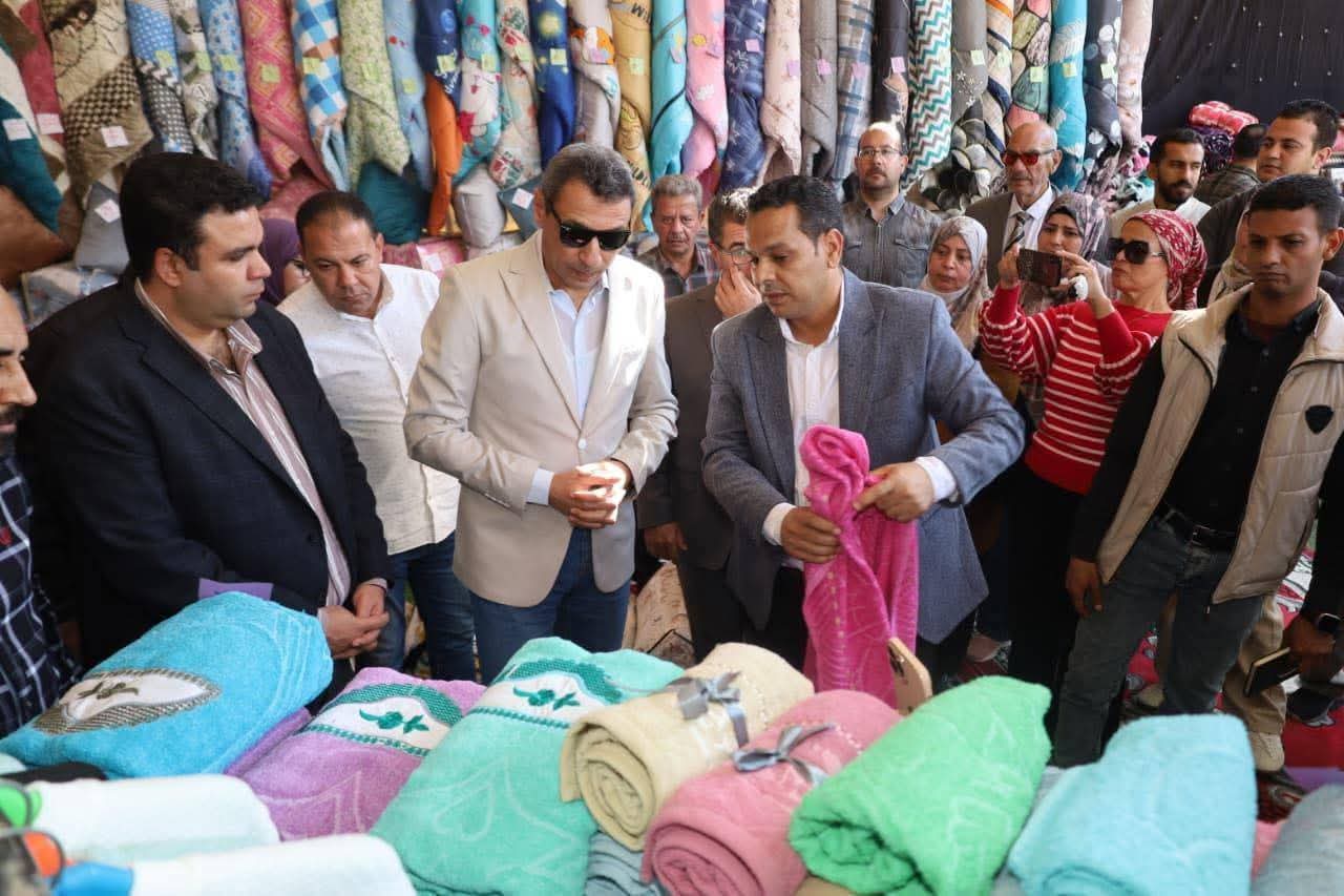 افتتاح معرض الملابس الشتوى بخصم يصل 35%