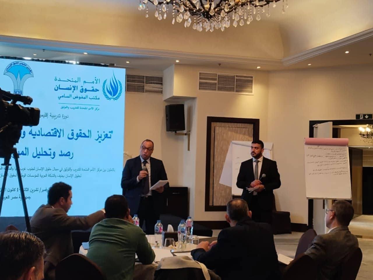 محافظ السويس يبحث مع وفد القومي لحقوق الإنسان سُبل تعزيز خدمة المواطنين