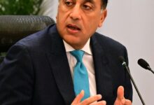 رئيس الوزراء يتابع تطورات حادث حريق سوق الخواجات المنصورة