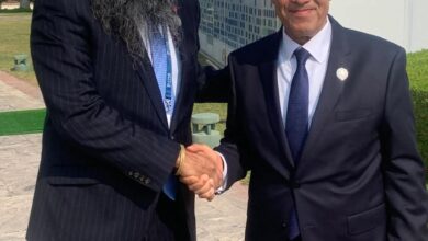 وزير الخارجية يلتقي وزير الدولة الكندي للتنمية الدولية على هامش منتدى الدوحة