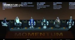 وزير الاستثمار يشارك في جلسة نقاشية حول تعزيز التعاون الاقتصادي والاستثمارات الإقليمية بالسعودية.