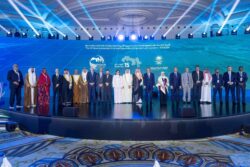  إختيار الجهاز المركزي للمحاسبات عضوًا في المجلس التنفيذي للأرابوساي وفوزه بخمس جوائز بحثية بجده. 