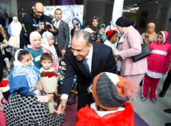 رئيس اللجنة العليا الدائمة لحقوق الإنسان يزور مستشفى ٥٧٣٥٧