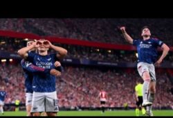 بنفيكا يطيح بنابولي بثنائية مستحقة ويعقد حسابات الأخير في دوري الأبطال