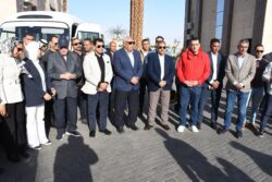 وزير الشباب ومحافظي الوادي الجديد والشرقية يطلقون شعلة النسخة السادسة من أولمبياد المحافظات الحدودية.