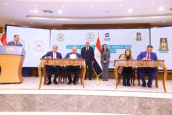 وزيرة التضامن ومحافظ الوادي الجديد يشهدان توقيع 5 بروتوكولات تعاون مشترك.