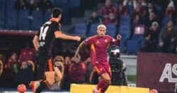 روما يفوز علي كومو ويعزز موقعة في الدوري الإيطالي لكرة القدم