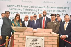 وزير الإستثمار يشارك في فعاليات وضع حجر الأساس لمصنع شركة جينفاكس إيجيبت للصناعات الدوائية بالسويس.