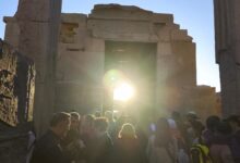 تعامد الشمس يعلن دخول الشتاء ويشعل الموسم السياحي بالأقصر