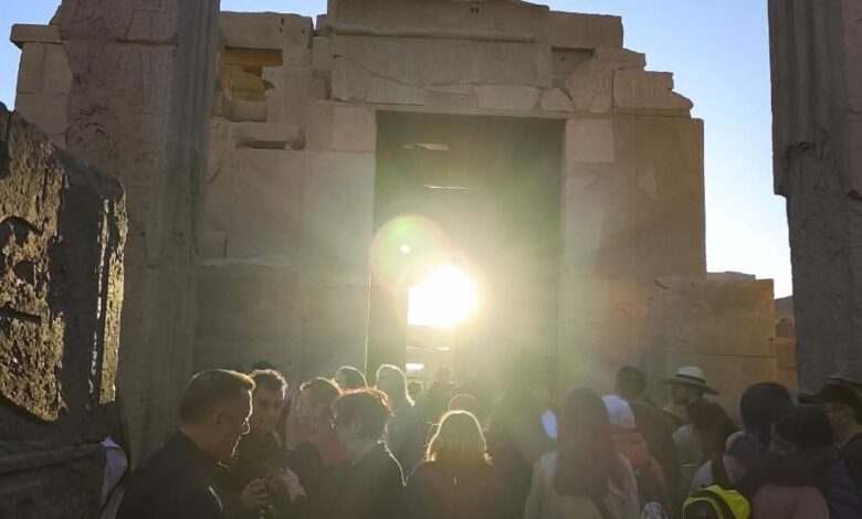 تعامد الشمس يعلن دخول الشتاء ويشعل الموسم السياحي بالأقصر