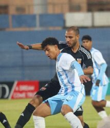 الجونة يضرب بيراميدز بثنائية نظيفة بكأس عاصمة مصر 