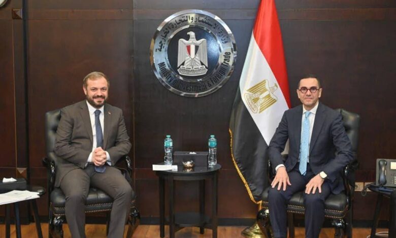 وزير الاستثمار يستقبل وزير الإقتصاد بجمهورية أرمينيا لبحث سبل تعزيز العلاقات الإقتصادية.