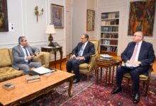 وزير الخارجية يبحث مع رئيس "شركة العاصمة الإدارية" إجراءات نقل السفارات الأجنبية للعاصمة الجديدة.