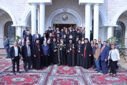 البابا تواضروس يهنئ بطريرك الكاثوليك بعيد الميلاد المجيد