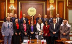 المشاط في ختام لقائها برئيس وأعضاء اللجنة 