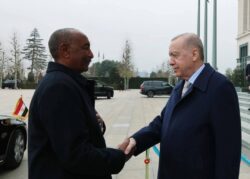 البرهان وأردوغان يبحثان في أنقرة سبل دعم وتعزيز علاقات التعاون المشترك. 