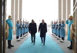 البرهان وأردوغان يبحثان في أنقرة سبل دعم وتعزيز علاقات التعاون المشترك. 