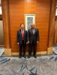 وزير الكهرباء يبحث مع مجموعة شركات صاني الصينية التعاون في مجالات الطاقة المتجددة.