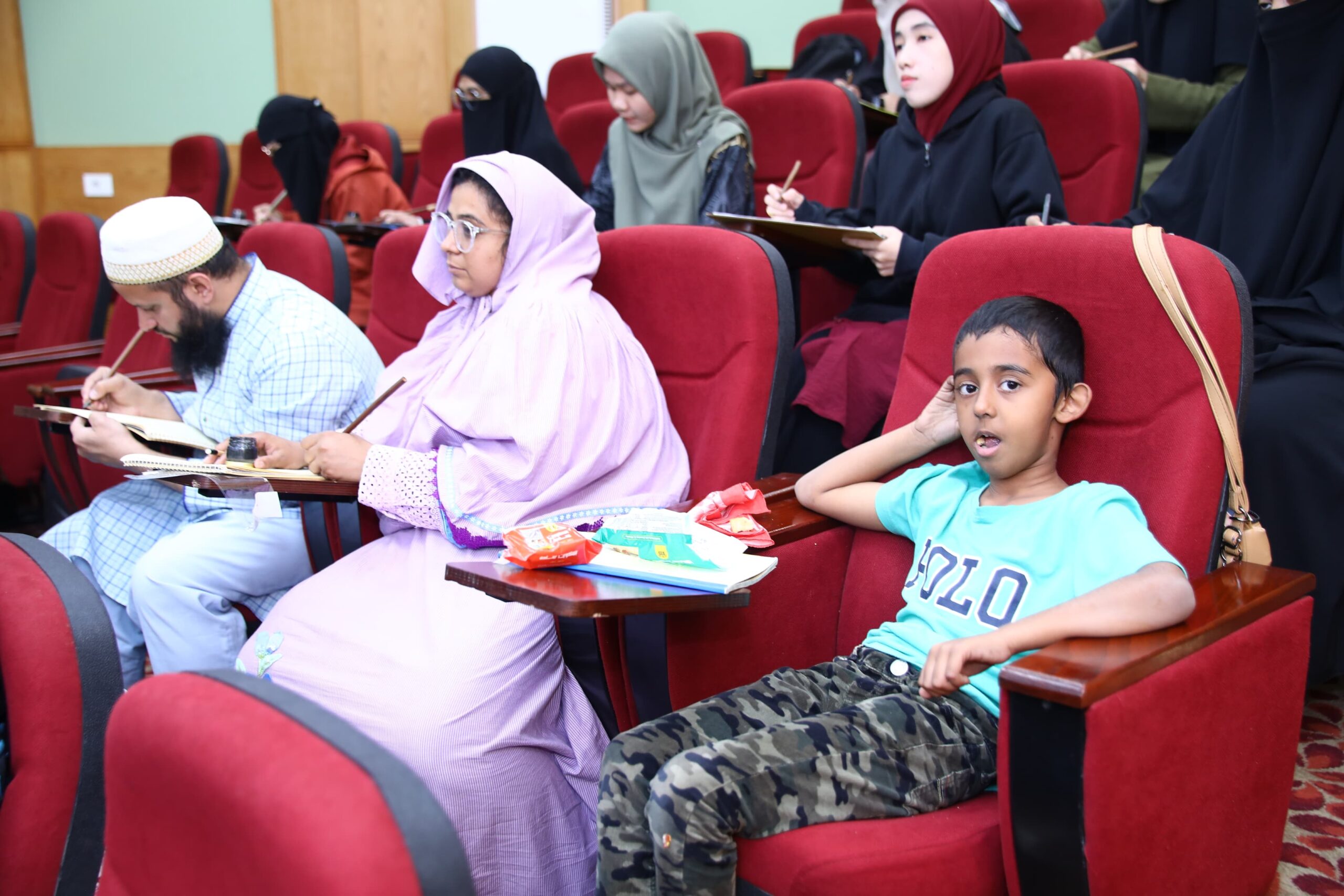 أكاديمية «مواهب وقدرات» تواصل تألقها… وتفتح أبوابها لاكتشاف جيل جديد من نجوم المسرح