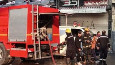 السيطرة على حريق اندلع داخل محل لبيع الأنتريهات بشبرا الخيمة.