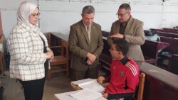 نائب رئيس جامعة بنها يتفقد امتحانات الفصل الدراسي الأول وورش كلية الفنون التطبيقية.