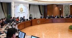 رئيس الوزراء قبل 2014 مصر كان فيها 300 ألف أسرة عايشة فى العشش