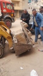 إستمرار رفع الإشغالات المتعدية على حرم الطريق بقطاع مدينة بنها وكفر الجزار.