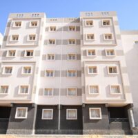 وزير الإسكان يتفقد مشروعي الموقف الإقليمي ومبنى المجمع الشرطي بمدينة حدائق العاصمة.