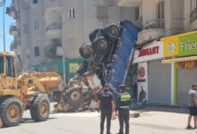 سقوط تريلا من أعلى دائري ترسا بالجيزة واشتعال النيران بها