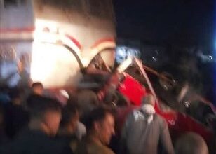 قطار يصطدم بميكروباص في المنوفية أثناء العبور من معبر غير شرعي دون إصابات
