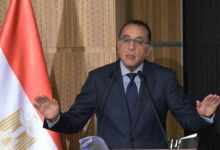 مقال رئيس الوزراء: الدّيْن بين لحظة الذروة ومسار التصحيح: كيف تقرأ الدولة عبء اليوم؟