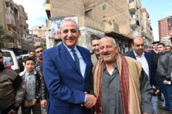 محافظ الغربية يواصل جولاته الميدانية بالمحلة الكبرى لمتابعة كسح مياه الأمطار