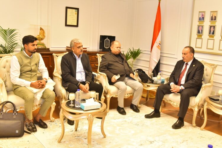 أسيوط على أعتاب ثورة في مشروعات الطرق