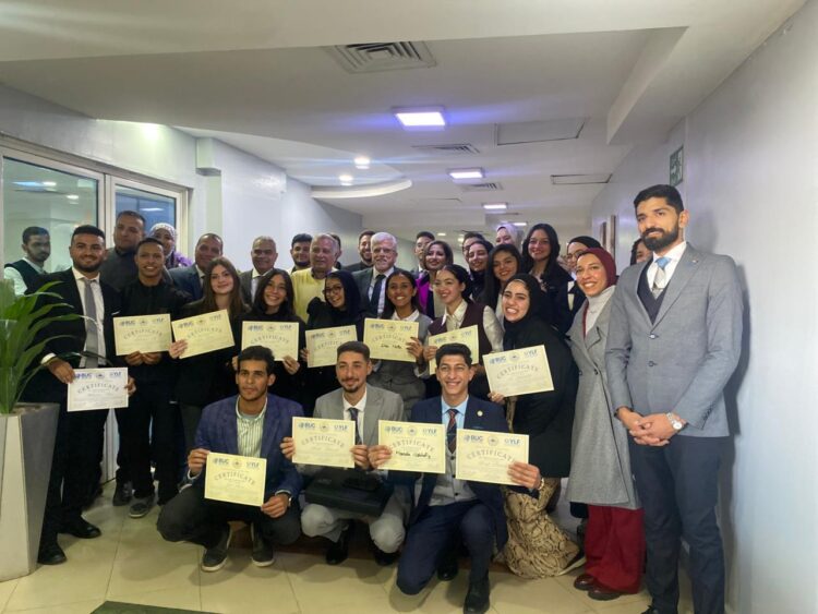 جامعة بدر تطلق مناظرة طلابية وتكرّم الطلبة المثاليين على مستوى الكليات