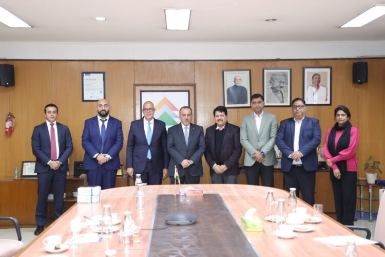 محافظ أسيوط يقود شراكات هندية لتوطين خيوط التللي