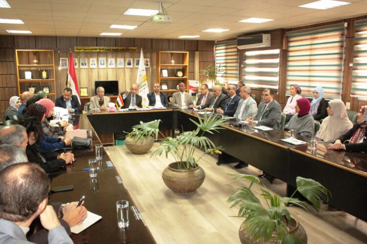 جامعة أسيوط تطلق حملة «جيل بلا تبغ» داخل الحرم الجامعي