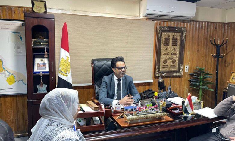 «دويدار» يعقد اجتماعًا موسعًا مع مديري المستشفيات لمناقشة الأداء وجودة الخدمات الصحية