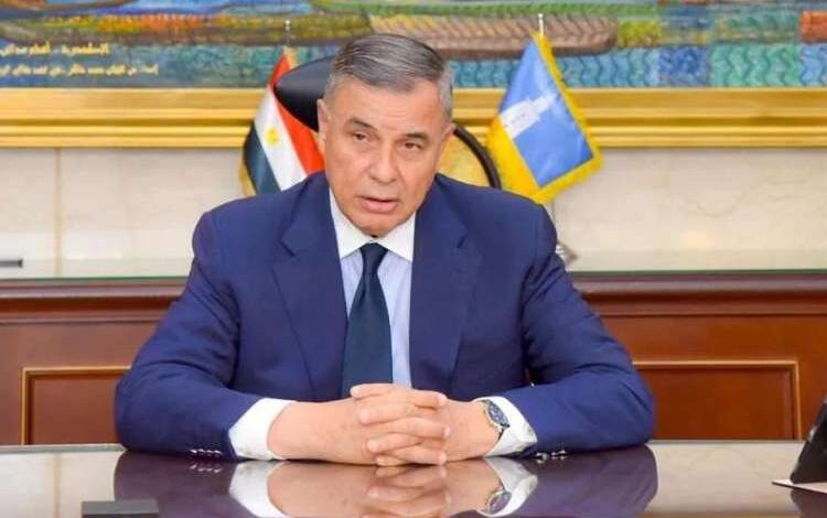 محافظ الإسكندرية يوجه برفع درجة الاستعداد لإحتفالات عيد الميلاد المجيد.