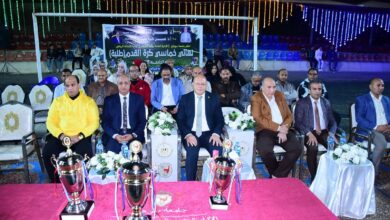 حقوق سوهاج تتوج بكأس البطولة فى نهائي مباريات خماسي كرة القدم